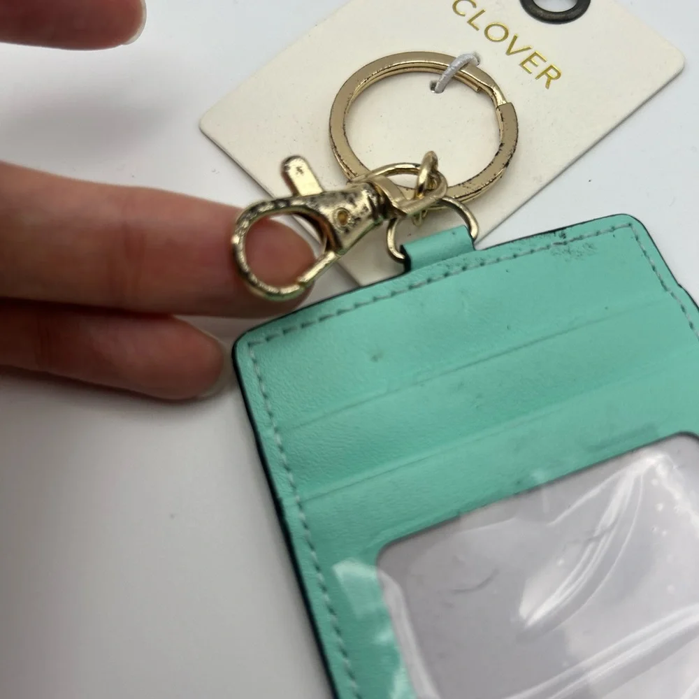 💚Clover Aqua Card Holder with Gold Keychain 💚